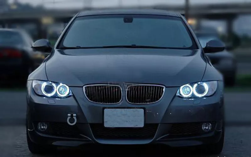 Суперяркие ангельские глазки на BMW